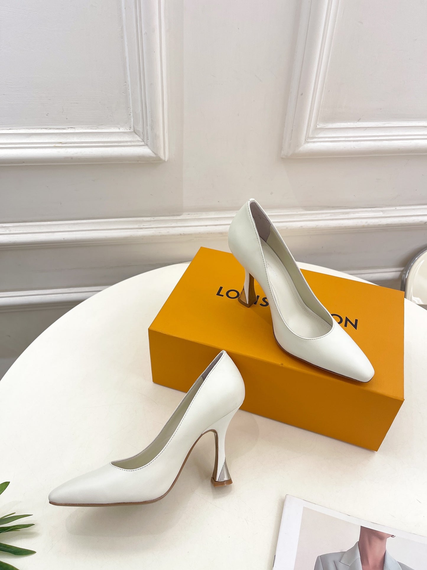VL Court Heels (White)