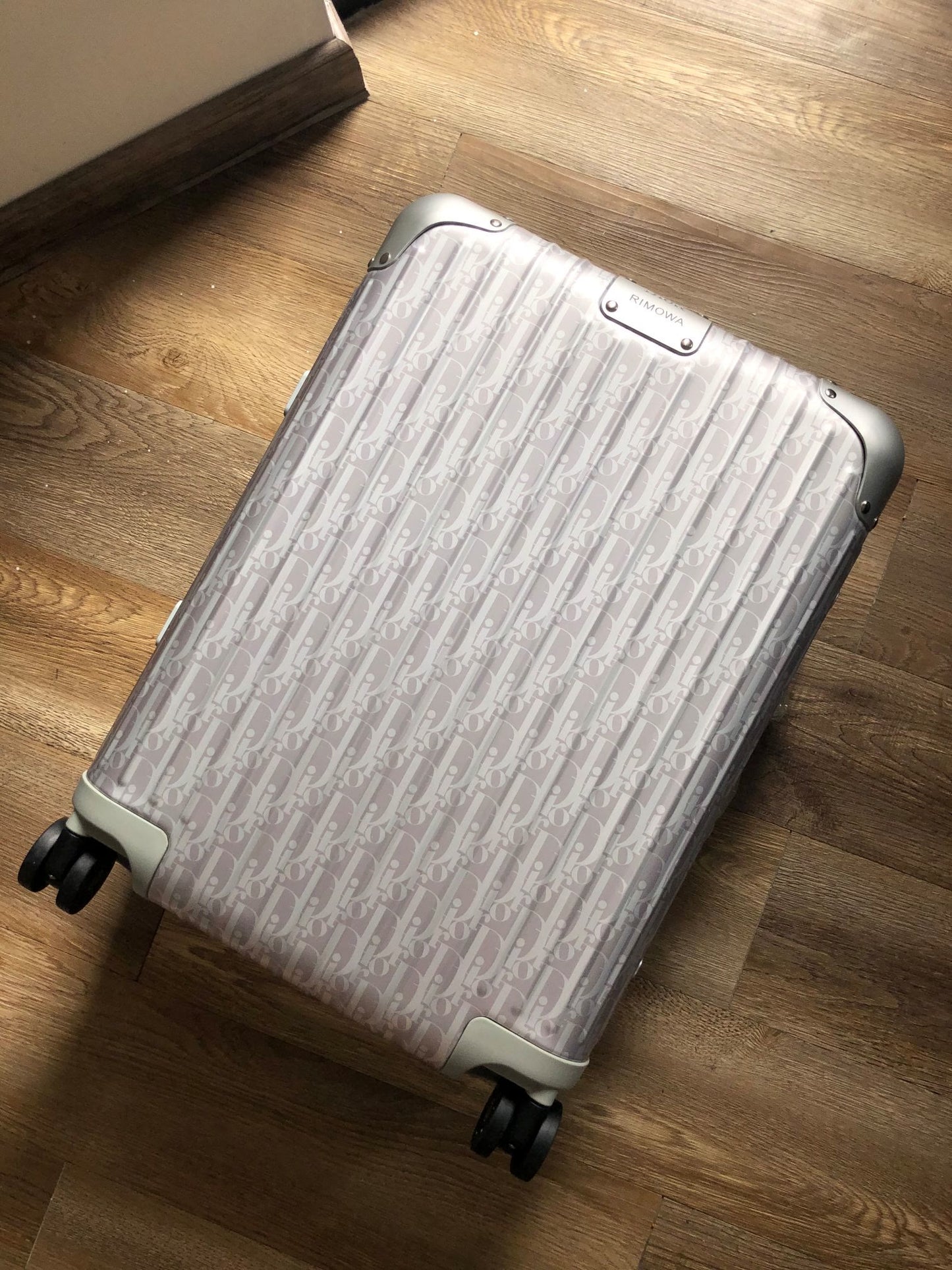 DOR Suitcase