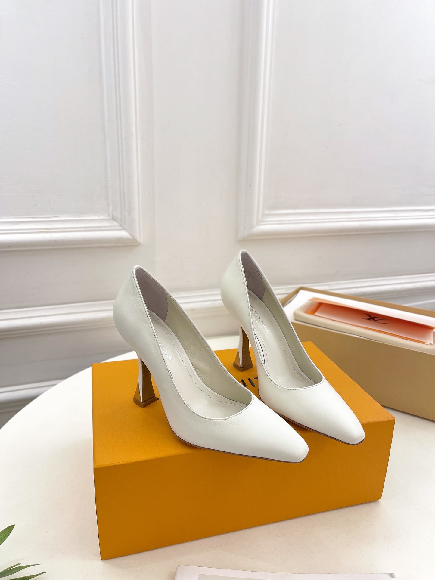 VL Court Heels (White)