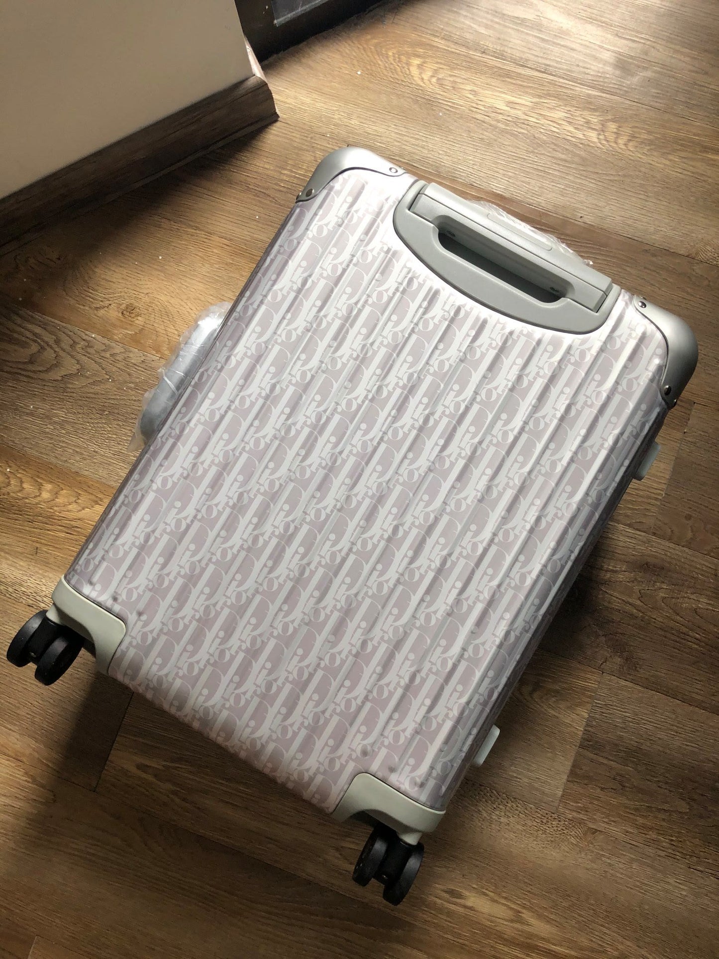 DOR Suitcase